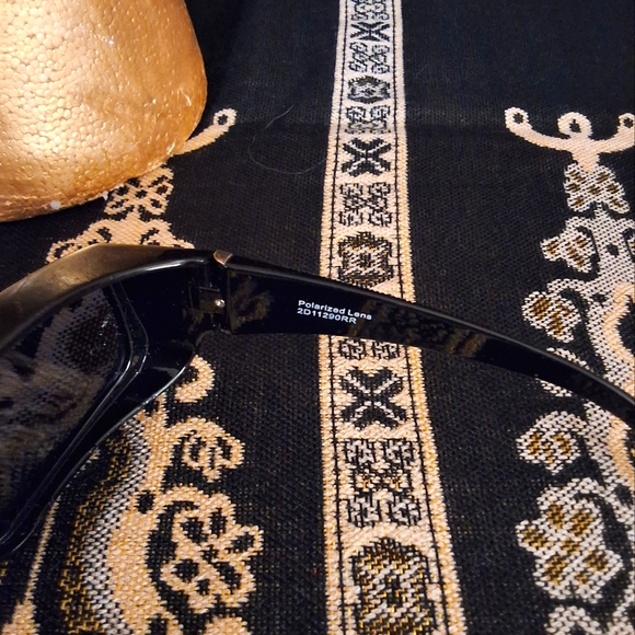 Solar shield sunglasses glasses - Picture 1 of 7